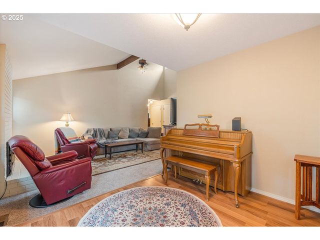 1225 Se JACQUELIN Dr, Hillsboro, OR 97123