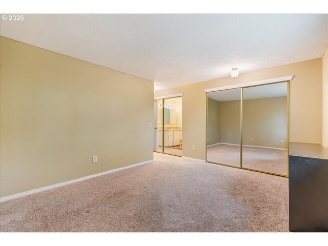 1225 Se JACQUELIN Dr, Hillsboro, OR 97123