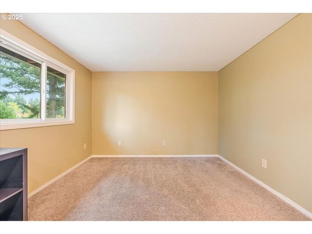 1225 Se JACQUELIN Dr, Hillsboro, OR 97123