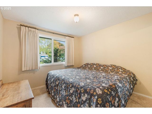 1225 Se JACQUELIN Dr, Hillsboro, OR 97123