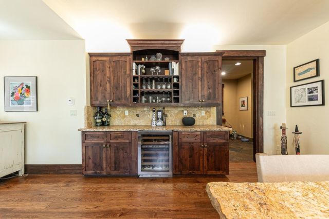 8250 Lahontan Drive, Truckee, CA 96161