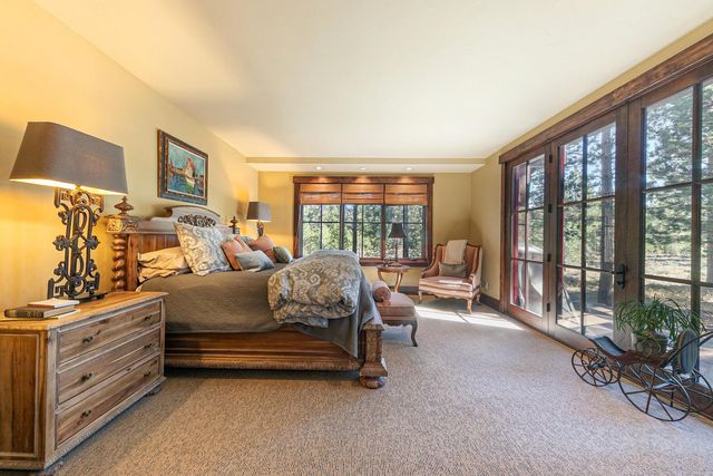 8250 Lahontan Drive, Truckee, CA 96161