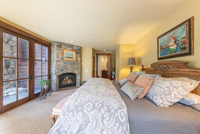 8250 Lahontan Drive, Truckee, CA 96161