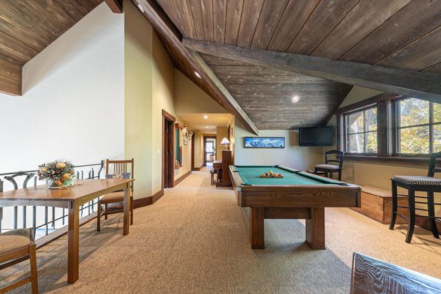 8250 Lahontan Drive, Truckee, CA 96161