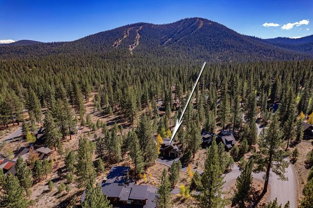 8250 Lahontan Drive, Truckee, CA 96161