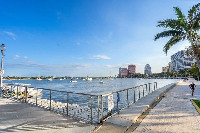 1911 Parker Avenue, West Palm Beach, FL 33401