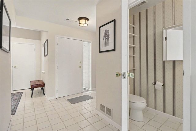 719 Watersedge Drive, Ann Arbor, MI 48105