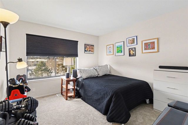 719 Watersedge Drive, Ann Arbor, MI 48105