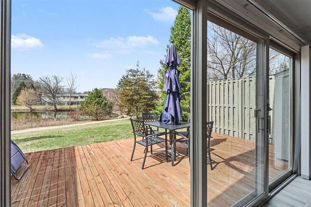 719 Watersedge Drive, Ann Arbor, MI 48105