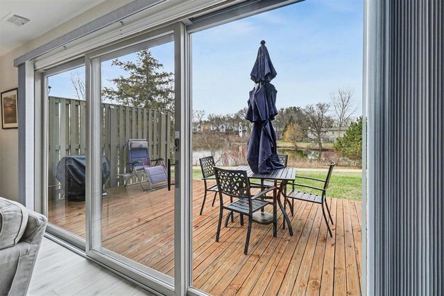 719 Watersedge Drive, Ann Arbor, MI 48105