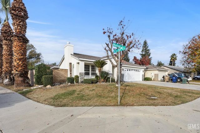 8510 Mainsail Drive, Bakersfield, CA 93312