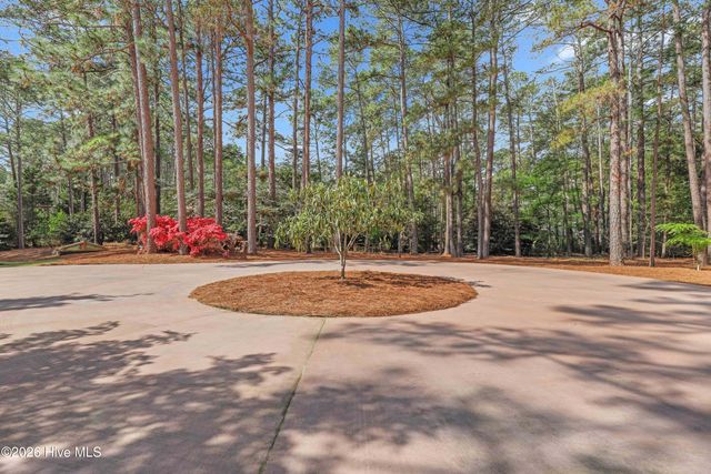 90 El Dorado Street, Pinehurst, NC 28374