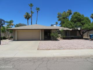 6762 E GRANDVIEW Drive, Scottsdale, AZ 85254