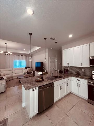 501 26th TER, Cape Coral, FL 33993