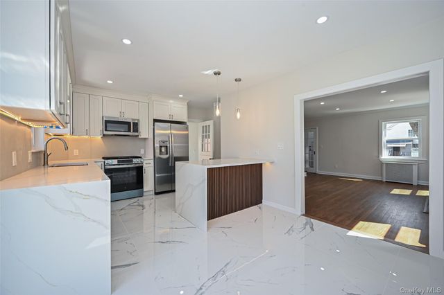 73-36 196th Street, Fresh Meadows, NY 11366