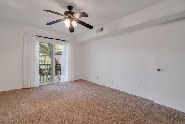 5305 Fleetwood Oaks Avenue 274, Dallas, TX 75235