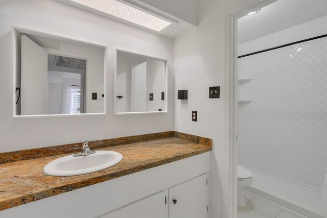 5305 Fleetwood Oaks Avenue 274, Dallas, TX 75235