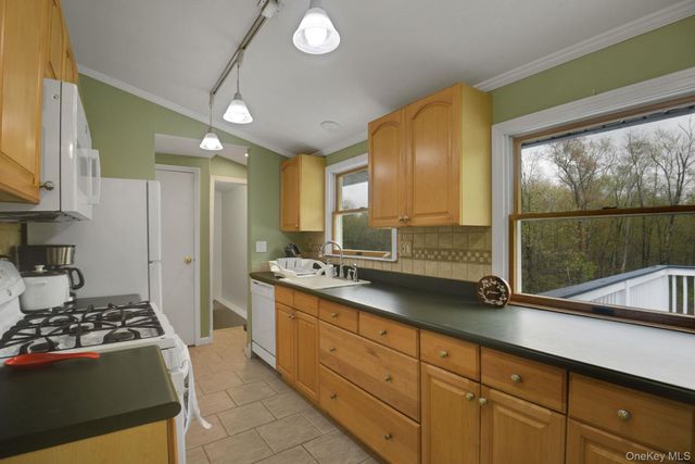 3296 Stony Street, Mohegan Lake, NY 10547