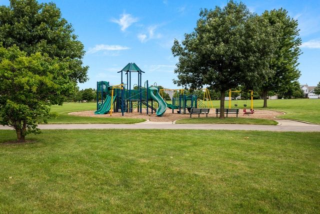 2812 Plante Road, North Aurora, IL 60542