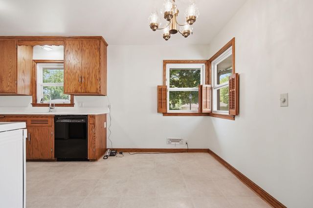2717 30th Avenue NE, Saint Anthony, MN 55418