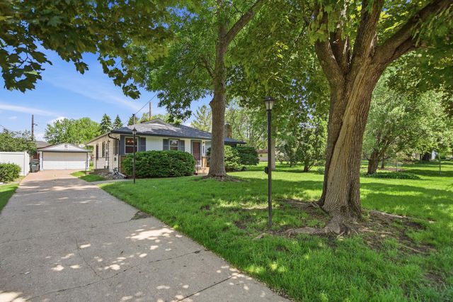 2717 30th Avenue NE, Saint Anthony, MN 55418