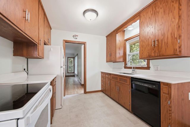 2717 30th Avenue NE, Saint Anthony, MN 55418