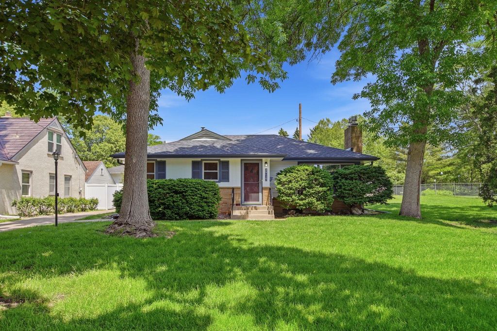 2717 30th Avenue NE, Saint Anthony, MN 55418