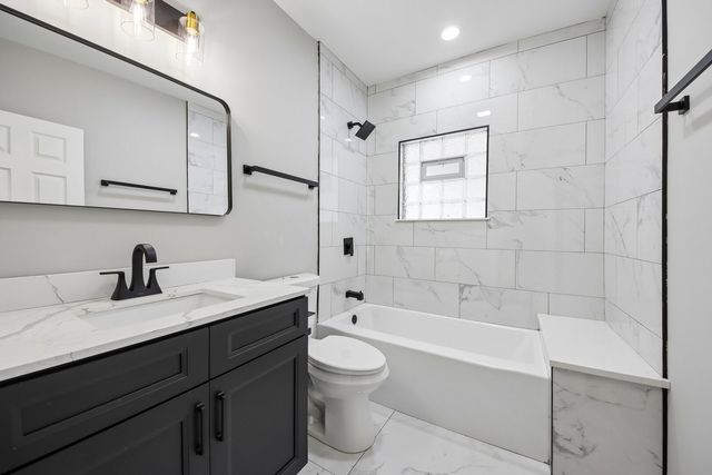 853 N Laramie Avenue, Chicago, IL 60651