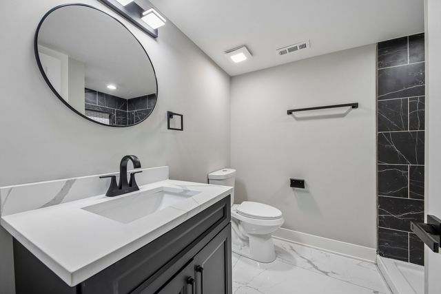 853 N Laramie Avenue, Chicago, IL 60651