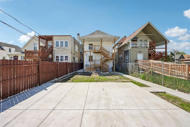 853 N Laramie Avenue, Chicago, IL 60651
