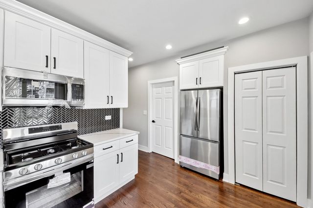 853 N Laramie Avenue, Chicago, IL 60651