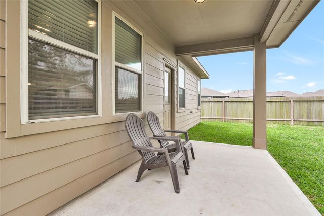18806 Legend Oaks Drive, Magnolia, TX 77355
