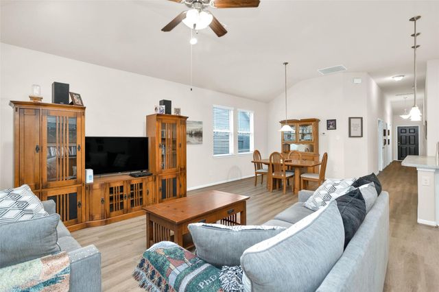 18806 Legend Oaks Drive, Magnolia, TX 77355
