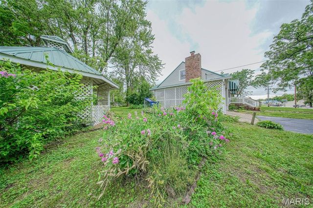 103 S Ellen Street, Dixon, MO 65459