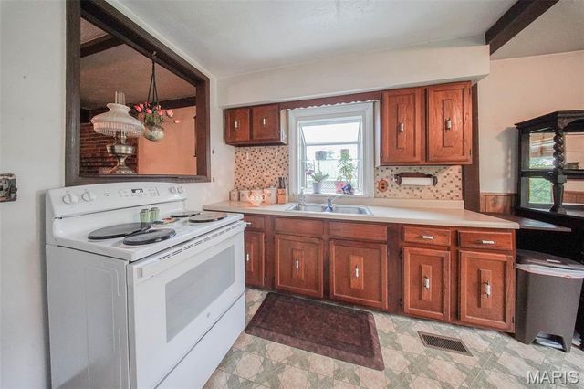 103 S Ellen Street, Dixon, MO 65459