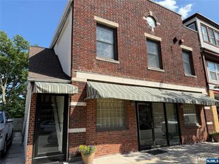 17 Midland Avenue A, Montclair, NJ 07042