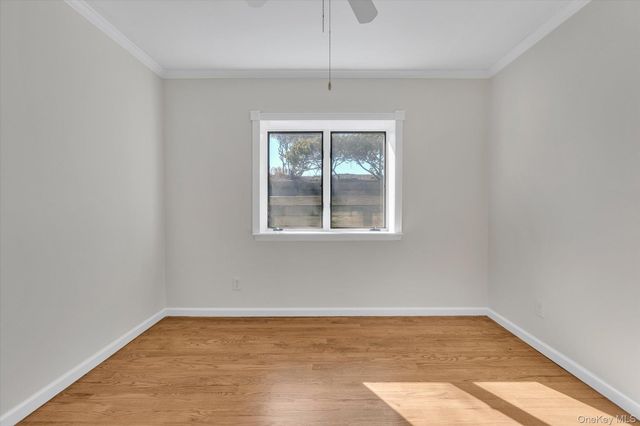 207 Fox Hill Drive, Baiting Hollow, NY 11933