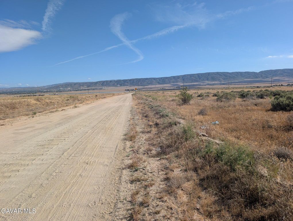 80th St W & Avenue I14, Lancaster, CA 93536