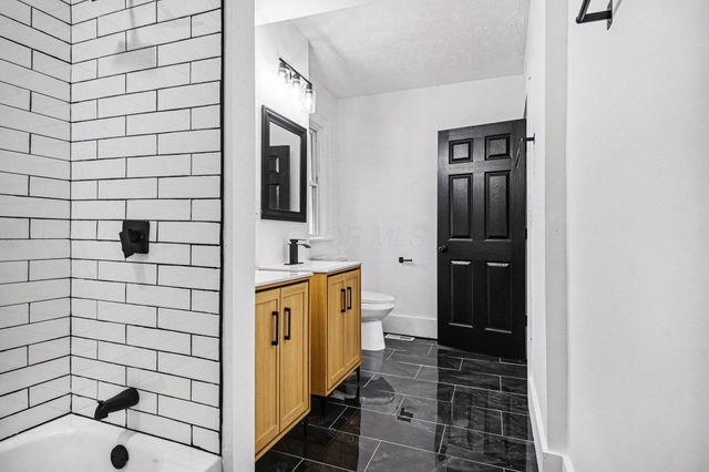 3121 E 5th Avenue, Columbus, OH 43219
