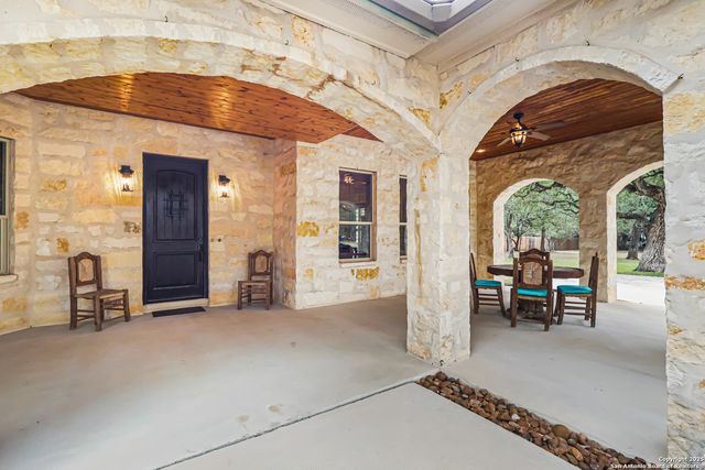 23328 Osceola Blf, San Antonio, TX 78261