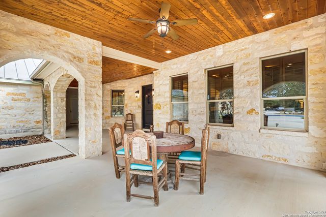 23328 Osceola Blf, San Antonio, TX 78261