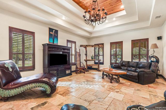 23328 Osceola Blf, San Antonio, TX 78261