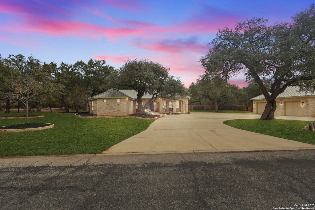 23328 Osceola Blf, San Antonio, TX 78261