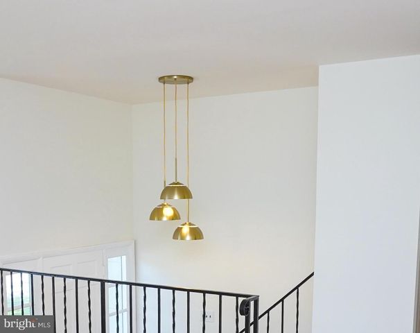 7019 REDMILES RD, Laurel, MD 20707