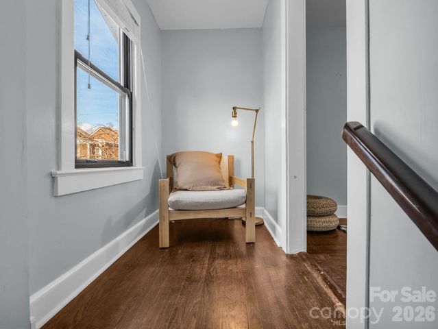 609 Edgewood Avenue, Hendersonville, NC 28792