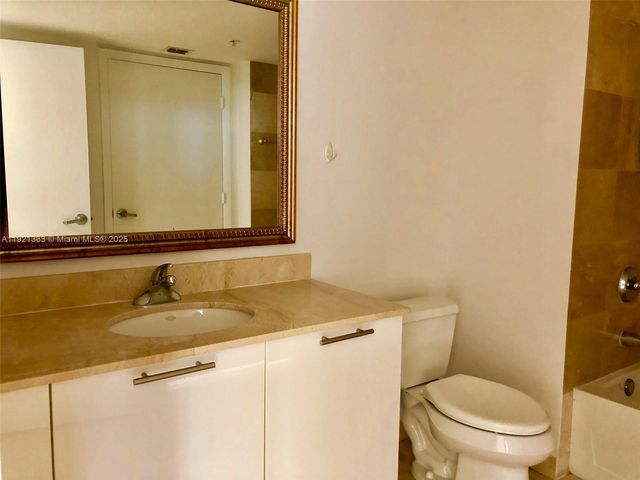 1800 N Bayshore Dr 1910, Miami, FL 33132