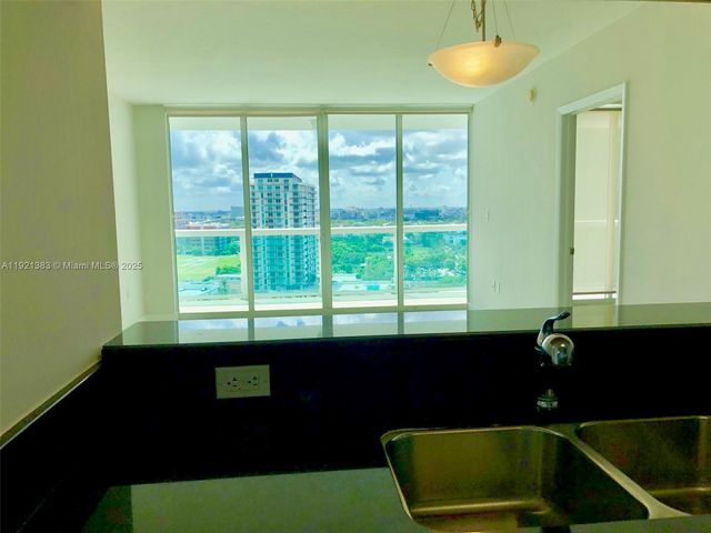 1800 N Bayshore Dr 1910, Miami, FL 33132