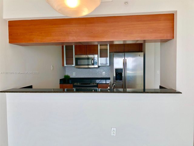 1800 N Bayshore Dr 1910, Miami, FL 33132