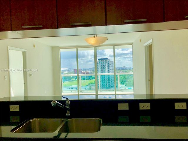 1800 N Bayshore Dr 1910, Miami, FL 33132