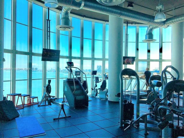 1800 N Bayshore Dr 1910, Miami, FL 33132